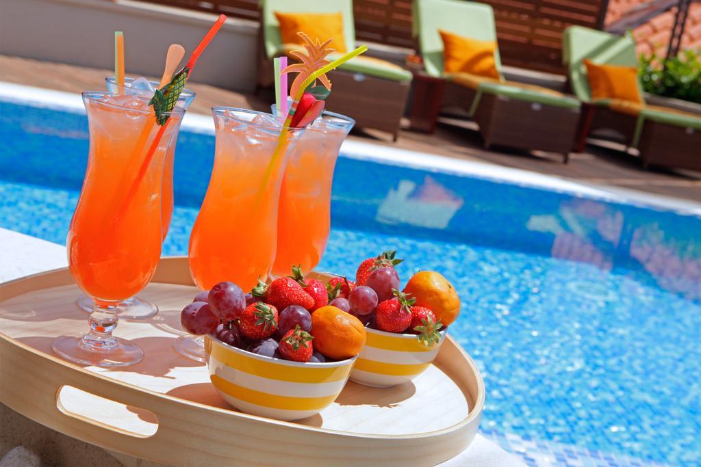 Apartments Diana - New Heated Pool Bol Kültér fotó