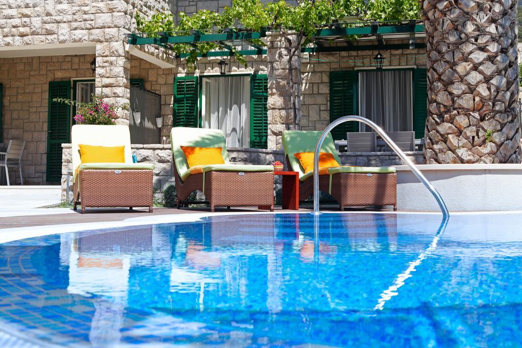 Apartments Diana - New Heated Pool Bol Kültér fotó